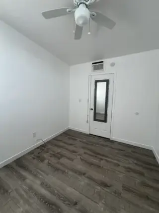 Cuarto con Entrada Privada