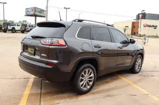 2022 Jeep Cherokee Latitude Lux