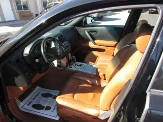 2004 Infiniti FX35