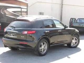2004 Infiniti FX35