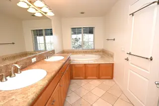Propiedad en alquiler con 4 habitaciones y 2.5 baños en Carlsbad