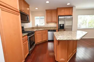 Propiedad en alquiler con 4 habitaciones y 2.5 baños en Carlsbad