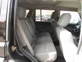 2007 Jeep Commander Sport