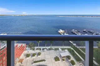 Propiedad en alquiler con 2 habitaciones y 2 baños en Miami