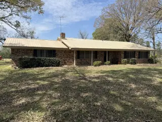 Propiedad en alquiler con 3 habitaciones y 2 baños en DeBerry
