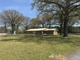 Propiedad en alquiler con 3 habitaciones y 2 baños en DeBerry