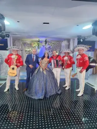Armando y su mariachi chapala