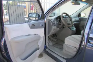 2006 Kia Sedona LX