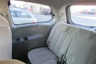 2006 Kia Sedona LX