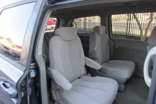2006 Kia Sedona LX