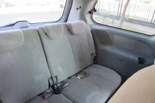 2006 Kia Sedona LX