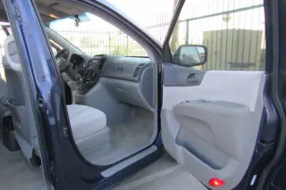 2006 Kia Sedona LX