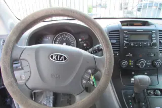 2006 Kia Sedona LX