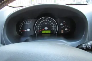 2006 Kia Sedona LX