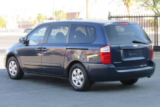 2006 Kia Sedona LX