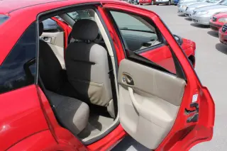 2005 Ford Focus ZX4 SE