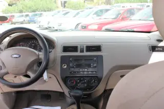2005 Ford Focus ZX4 SE