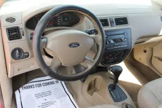 2005 Ford Focus ZX4 SE