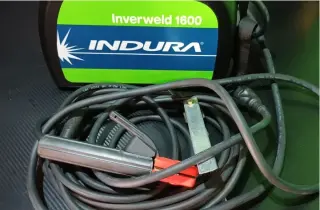 Soldadora INDURA Inverweld1600
