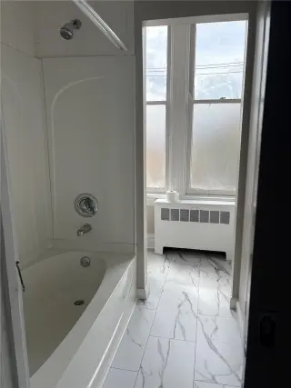 Propiedad en alquiler con 1 dormitorio y 1 baño en Newport