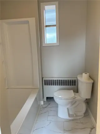 Propiedad en alquiler con 5 habitaciones y 2 baños en Newport
