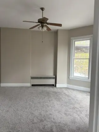 Propiedad en alquiler con 5 habitaciones y 2 baños en Newport