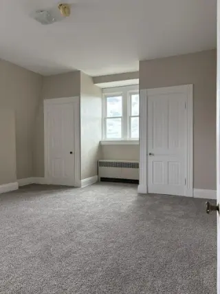 Propiedad en alquiler con 5 habitaciones y 2 baños en Newport
