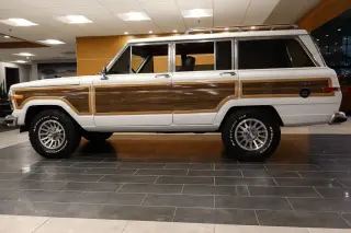 1987 AMC GRAND WAGONEER
