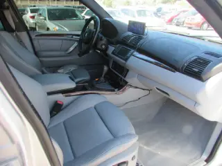 2005 BMW X5 4.4i