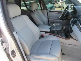 2005 BMW X5 4.4i