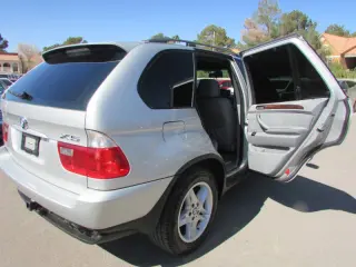 2005 BMW X5 4.4i