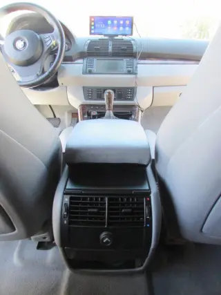 2005 BMW X5 4.4i