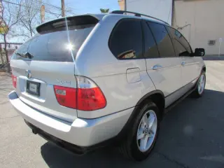 2005 BMW X5 4.4i