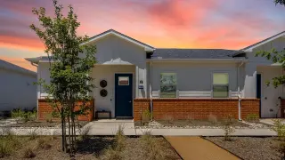 Propiedad en alquiler con 2 habitaciones y 2 baños en Melissa