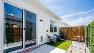 Propiedad en alquiler con 2 habitaciones y 2 baños en Melissa