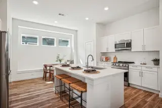 Propiedad en alquiler con 2 habitaciones y 2 baños en Anna