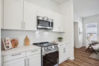 Propiedad en alquiler con 2 habitaciones y 2 baños en Anna
