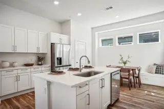 Propiedad en alquiler con 2 habitaciones y 2 baños en Anna
