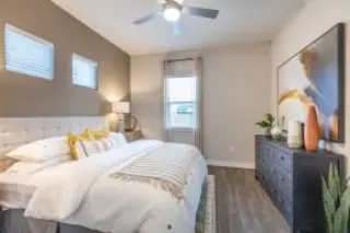 Propiedad en alquiler con 1 dormitorio y 1 baño en Justin