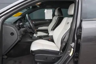 2019 Chrysler 300S RWD