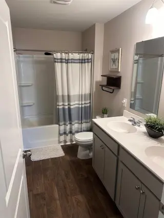 Propiedad en alquiler con 5 habitaciones y 3.5 baños en Pooer