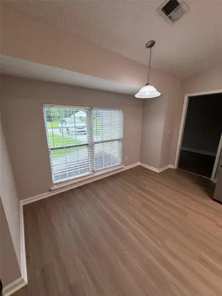 Propiedad en alquiler con 3 habitaciones y 2 baños en Richmond Hill