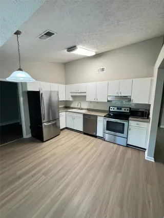 Propiedad en alquiler con 3 habitaciones y 2 baños en Richmond Hill