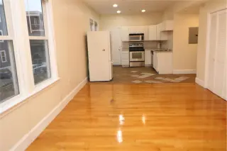 Propiedad en alquiler con 2 habitaciones y 1 baño en Mattaphan