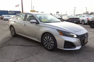 2023 Nissan Altima 2.5 SV Sedan