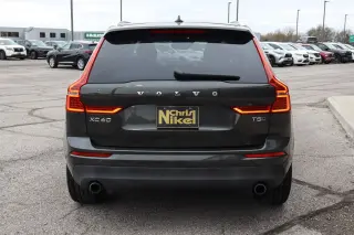 2019 Volvo XC60 T5 AWD Momentum