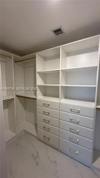 Propiedad en alquiler con 3 habitaciones y 3.5 baños en Miami