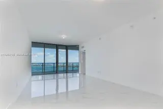 Propiedad en alquiler con 3 habitaciones y 3.5 baños en Miami