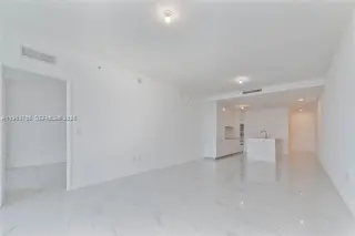 Propiedad en alquiler con 3 habitaciones y 3.5 baños en Miami