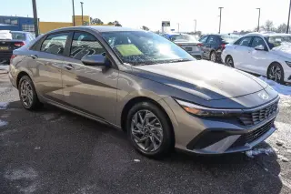 2024 Hyundai Elantra SEL IVT